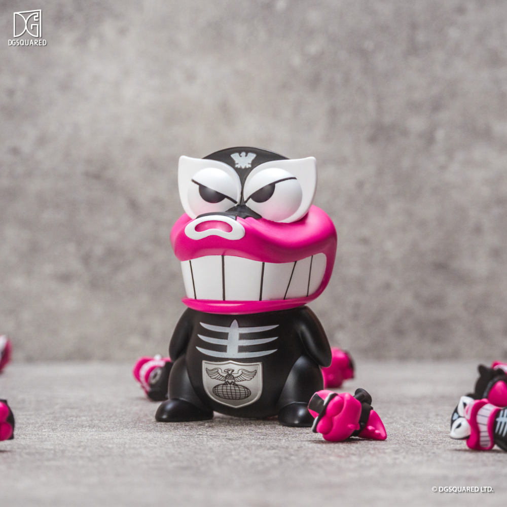 Crayon Shinchan x Masked Rider –Vinyl Figure - Waniyama-san x Shocker Combatman (original color) - DGSQUARED