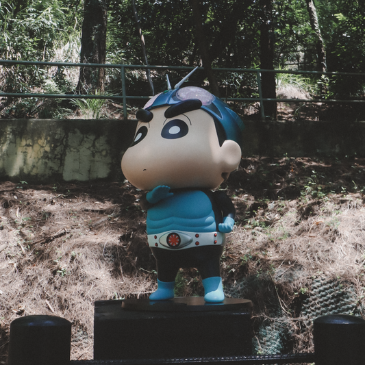 Crayon Shinchan x Masked Rider's 1 Vinyl Figure (70cmH)