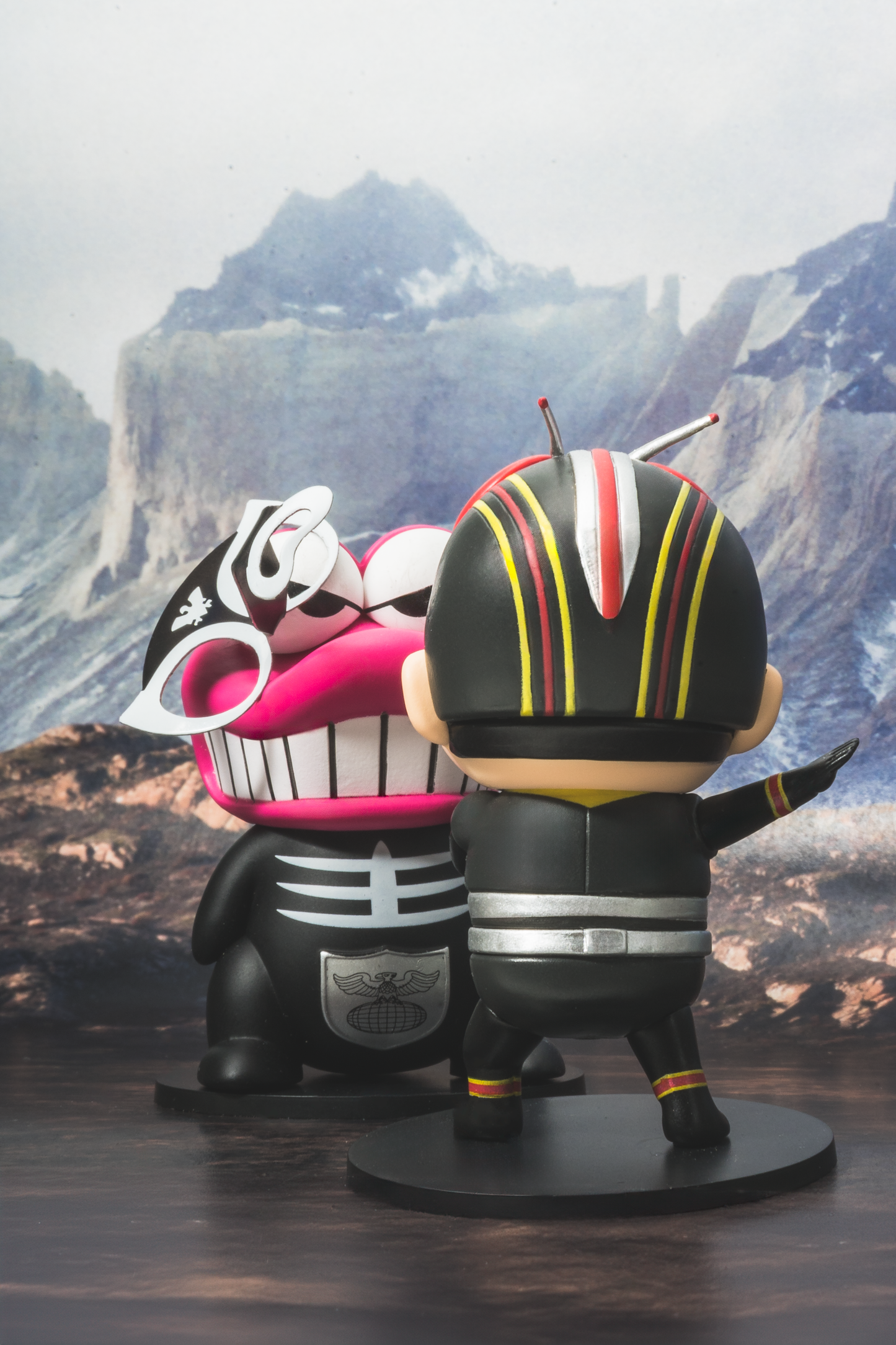 Crayon Shinchan x Masked Rider – Blind Box - DGSQUARED