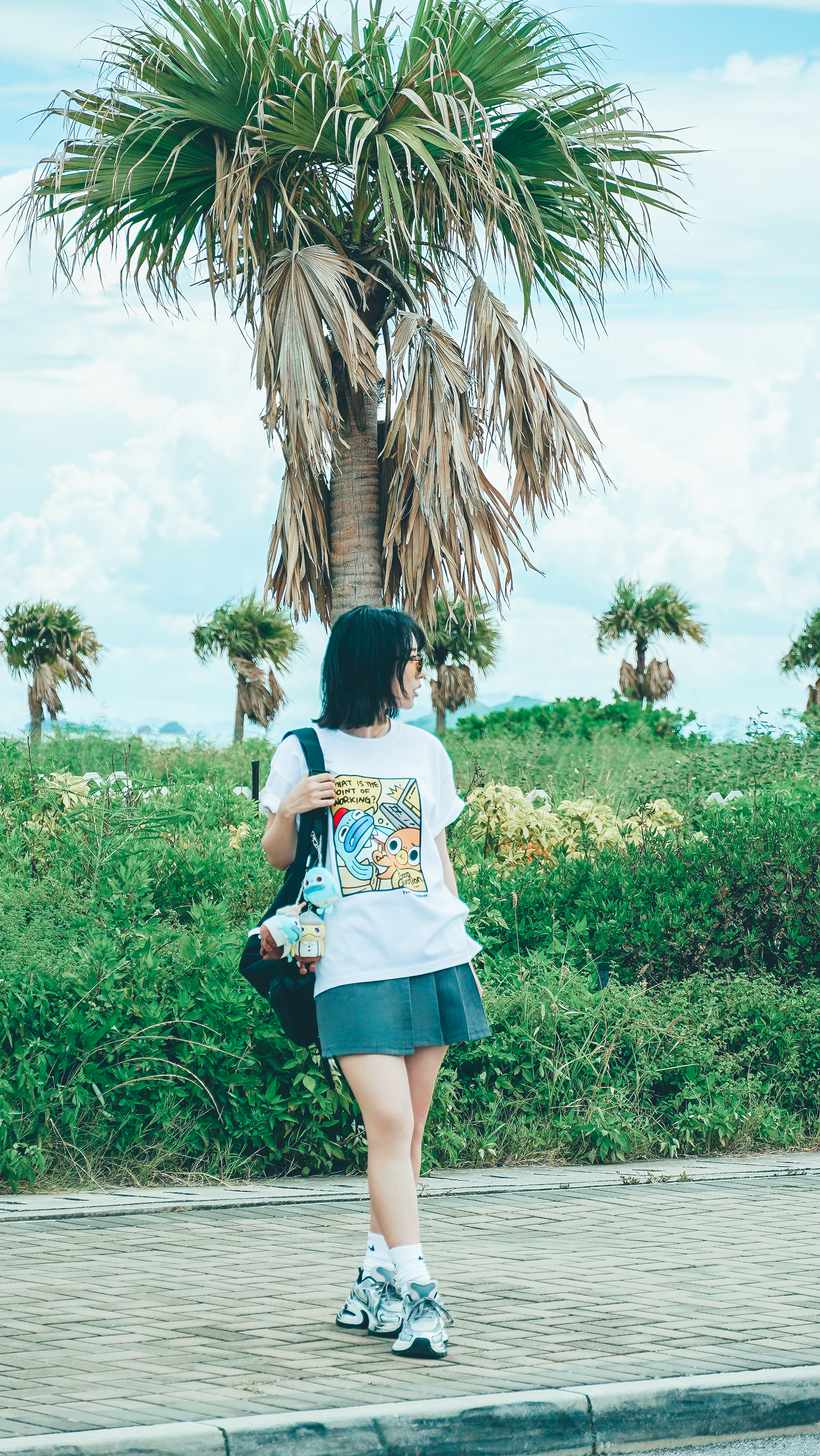 Yumo & Friends – What is the point Tee - DGSQUARED