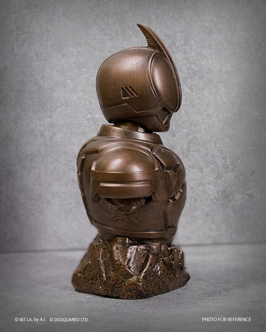 Kamen Rider Faiz Vinyl Half Bust Statue - Bronze color (Pre-order)