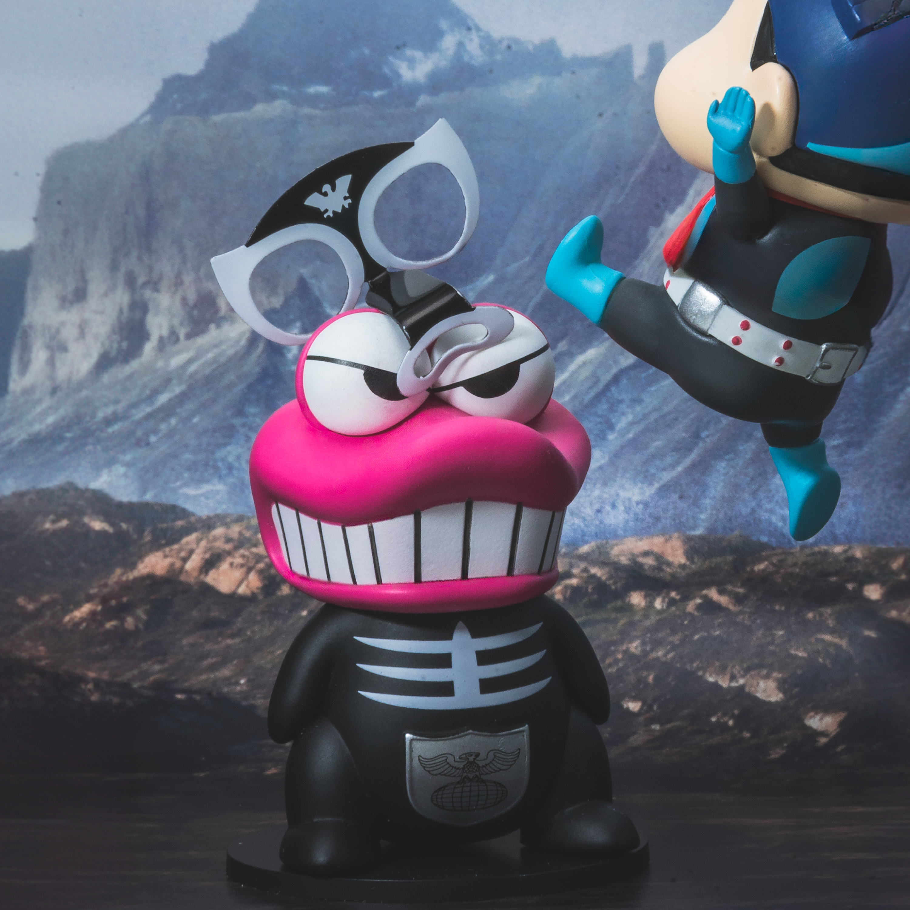 Crayon Shinchan x Masked Rider – Blind Box - DGSQUARED